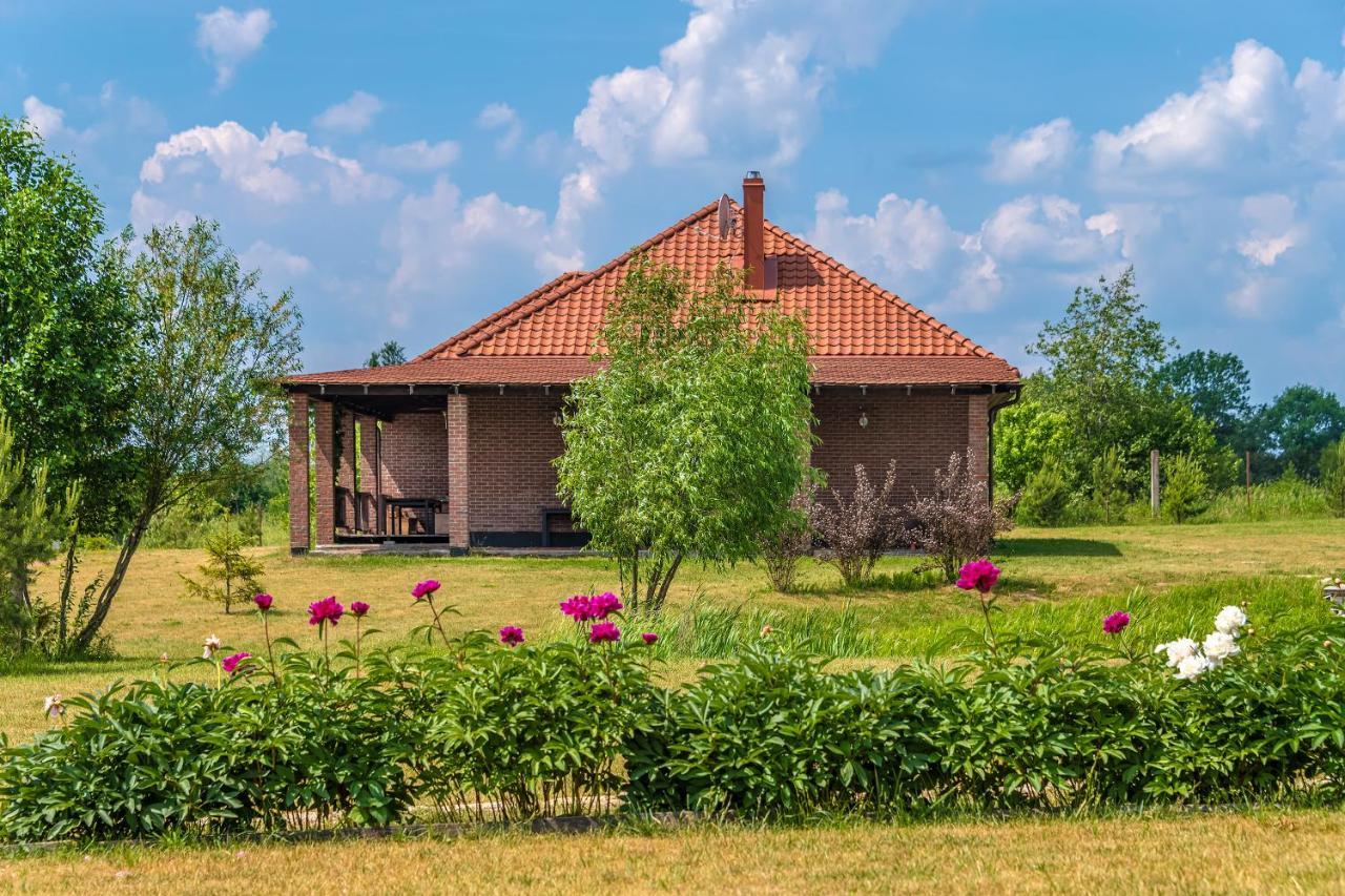 Vila Prie Traku Petkeniskes Exteriér fotografie