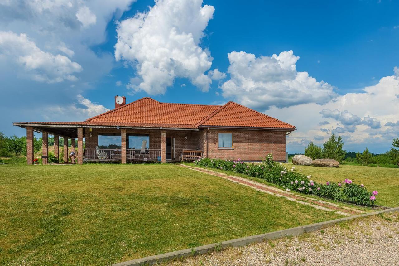 Vila Prie Traku Petkeniskes Exteriér fotografie